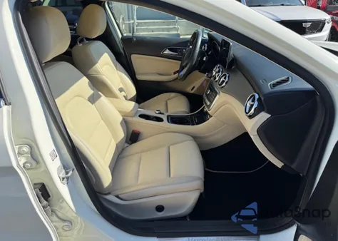 2018 Mercedes-Benz Gla 250 z USA, uszkodzony, nr VIN WDCTG4EB1JJ368218